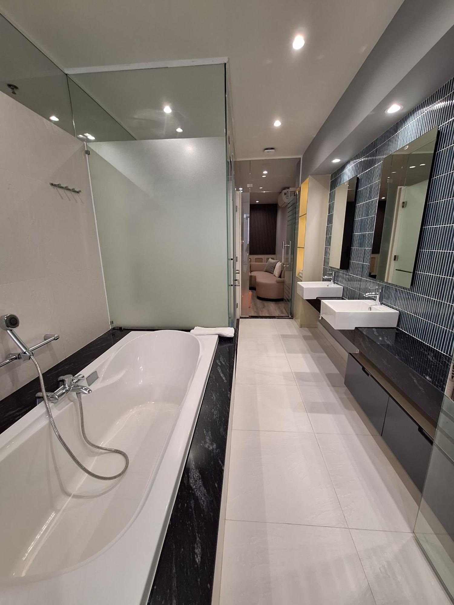 Mcgallery Art - Lucky Residence Suite'S & Apartments Cidade de Ho Chi Minh Exterior foto